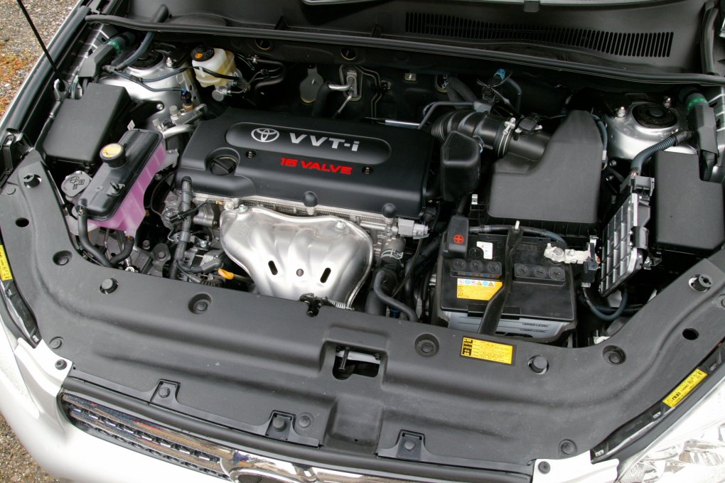 Двигатель Toyota 2AZ FSE Toyota Avensis